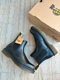 stivaletti chelsea boots Dr.Martens di pelle neri