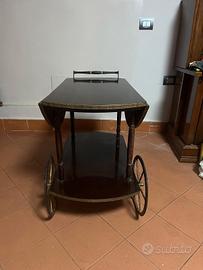 tavolo con rotelle espandibile 