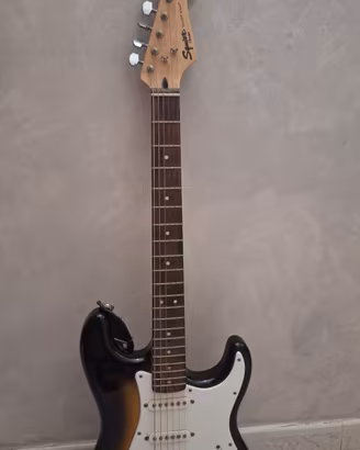 chitarra elettrica Fender squier bullet