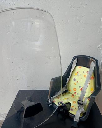 Seggiolino davanti e parabrezza bici