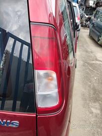 Fanale posteriore destro SUZUKI IGNIS del 2002