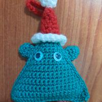 Albero di natale amigurumi con cappellino
