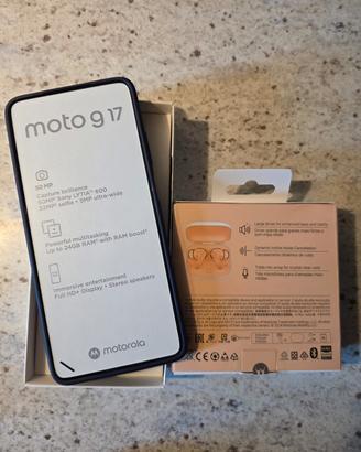 Telefono Motorola Moto g 17  e cuffie moto buds