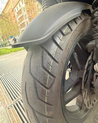 Gomme moto / scooter 140/70-14  110/70-16