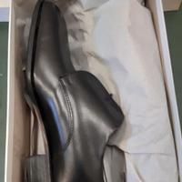 Mocassino da cerimonia punta quadra.