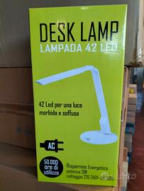 lampada a led da tavolo