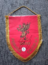 Gagliardetto Perugia  Autografato da Hide Nakata