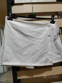 gonna a pantaloncino con bottoni 