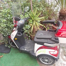 scooter elettrico per anziani e disabili 