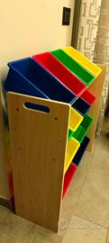 Scaffale porta giochi plastica e legno
