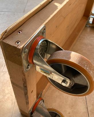 Carrello in legno