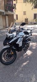 Stupenda Benelli trk 502x bianca