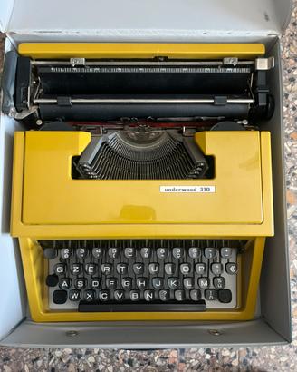 Macchina da scrivere portatile Underwood 310