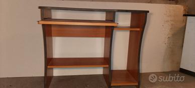 scrivania /porta pc