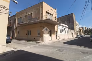 4 LOCALI A MAZARA DEL VALLO