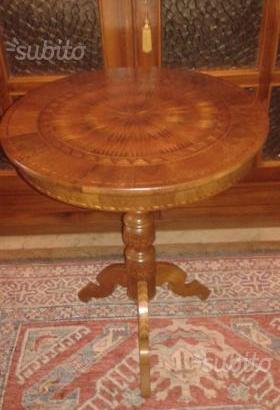 Tavolino rotondo intarsiato