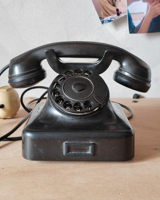 Telefono a cornetta vintage 