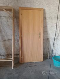 porta in legno 