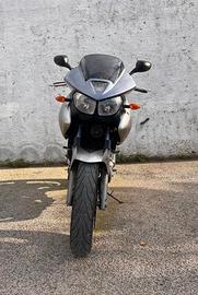 Yamaha TDM 900 targa argento faretti e tris valige