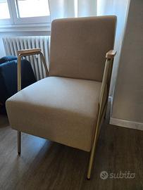 Poltrona stile minimal, legno e metallo