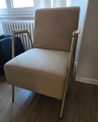 Poltrona stile minimal, legno e metallo