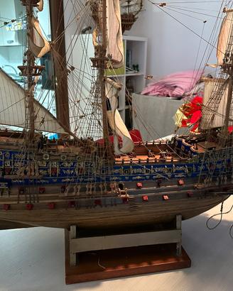 Nave vascello veliero sovrana dei mari