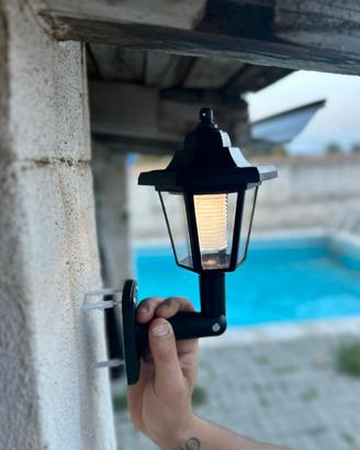 Luci LED ad alimentazione solare per esterni