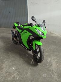Kawasaki ninja 300 abs