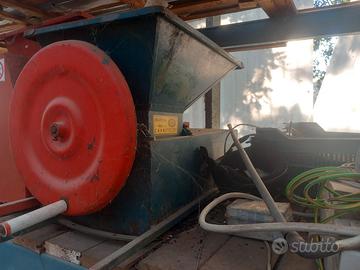 Diraspatrice/Degrappolatrice elettrica