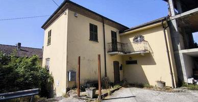 Immobile in asta di 399 m² con 5 locali a Prasco