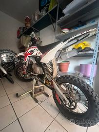 Pit bike