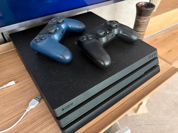 Playstation 4 Pro con 7 giochi