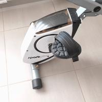 Cyclette pieghevole com seduta e bracci e computer
