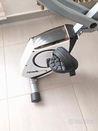 Cyclette pieghevole com seduta e bracci e computer