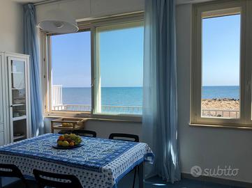 APPARTAMENTO FRONTE MARE
