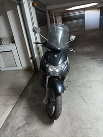Piaggio Beverly 250