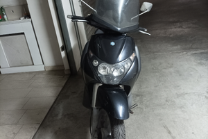 Piaggio Beverly 250