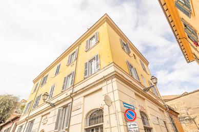 3 LOCALI A ROMA