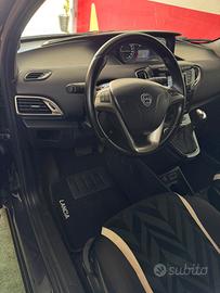 LANCIA YPSILON RESTYLING CAMBIO AUTOMATICO 
