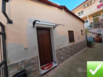 Semi Indipendente Ristrutturato Arredato Via Trabo