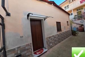 Semi Indipendente Ristrutturato Arredato Via Trabo