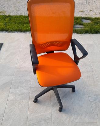 sedia  da ufficio..