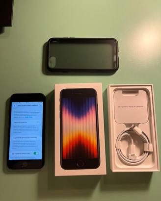 iPhone SE 3 "2022"