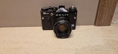 Fotocamera Analogica Zenit 12 XP con Obiettivo Hel
