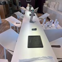 Scrivania lunga laccata