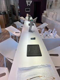 Scrivania lunga laccata