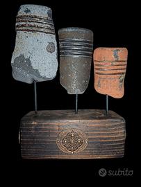 scultura frammenti di anfora antica su base di leg