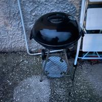 Braciere con ruote in ferro in perfette condizioni