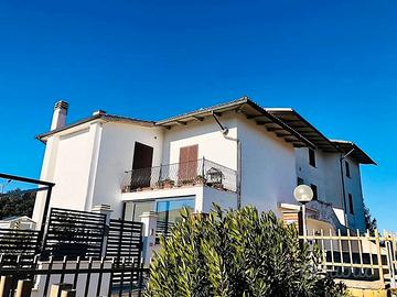 Vendita appartamento a Ischia di Castro (VT)