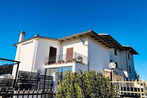 Vendita appartamento a Ischia di Castro (VT)